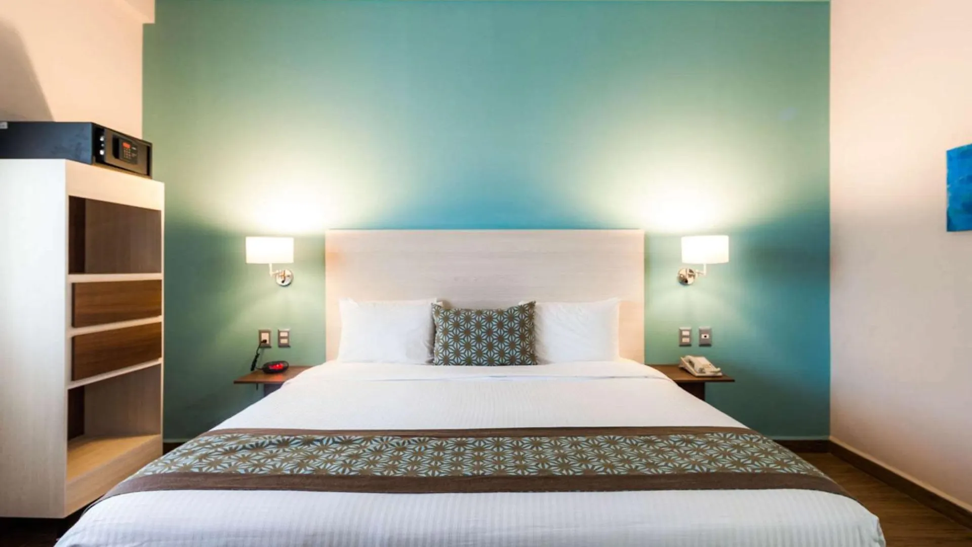 Comfort Inn & Suites Los Cabos Cabo San Lucas Hotel
