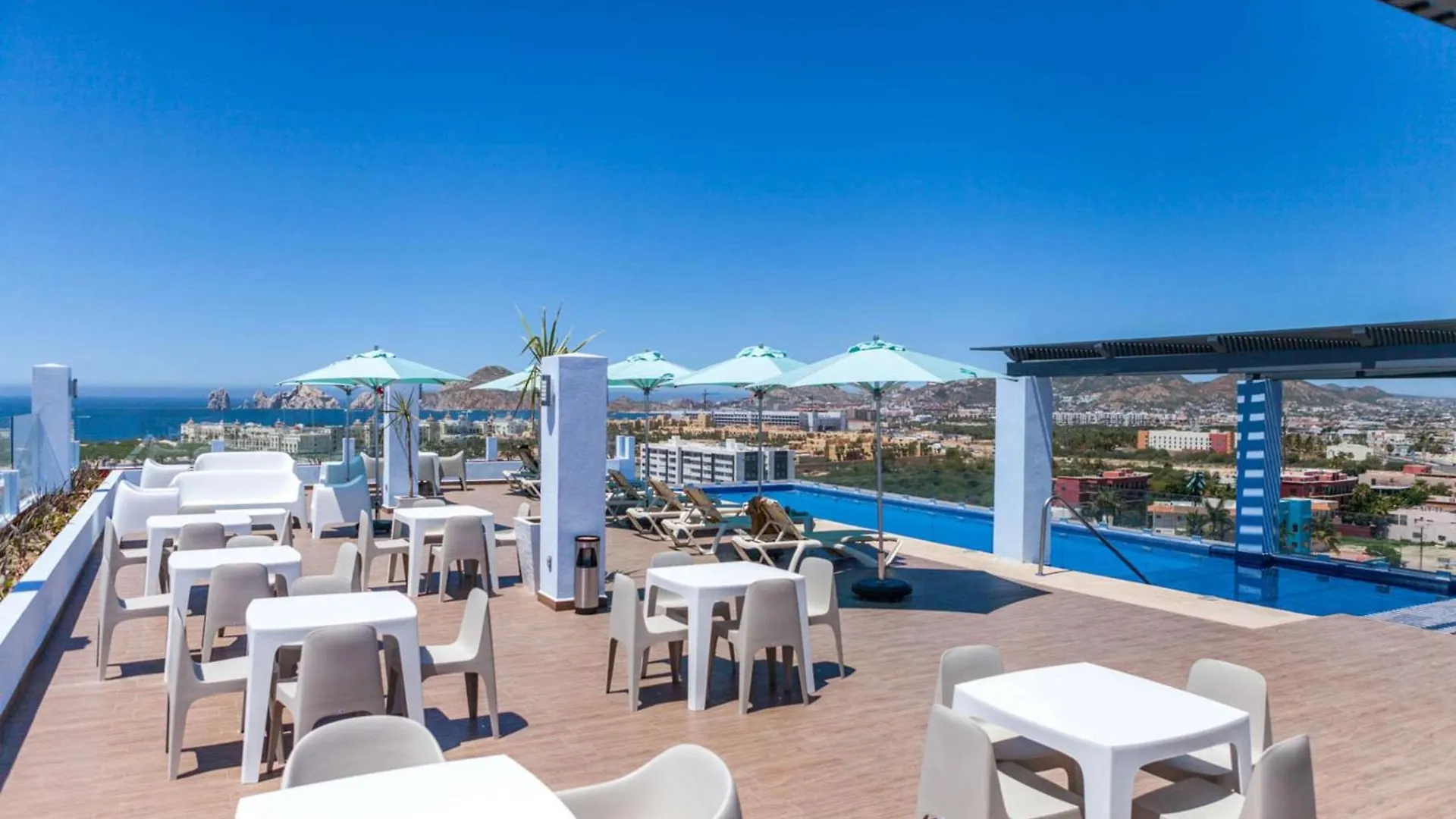 Comfort Inn & Suites Los Cabos Cabo San Lucas Hotel