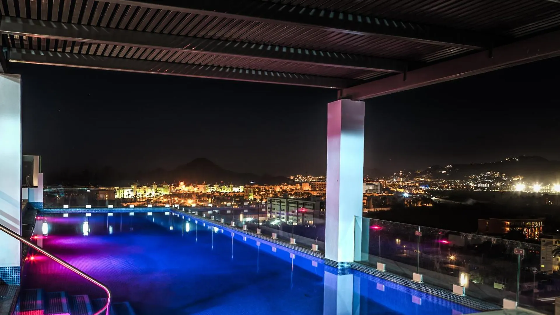 Otel Comfort Inn & Suites Los Cabos Cabo San Lucas